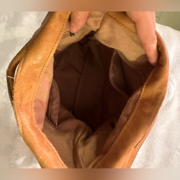 Anna Corrina $248 leather shoulder bag. Excellent condition. Super soft leather - Picture 7 of 9